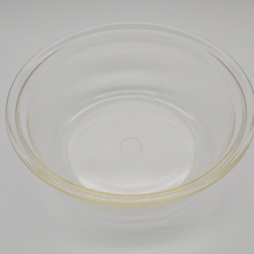 Pyrex Clear Glass Serving Bowl - Transparent